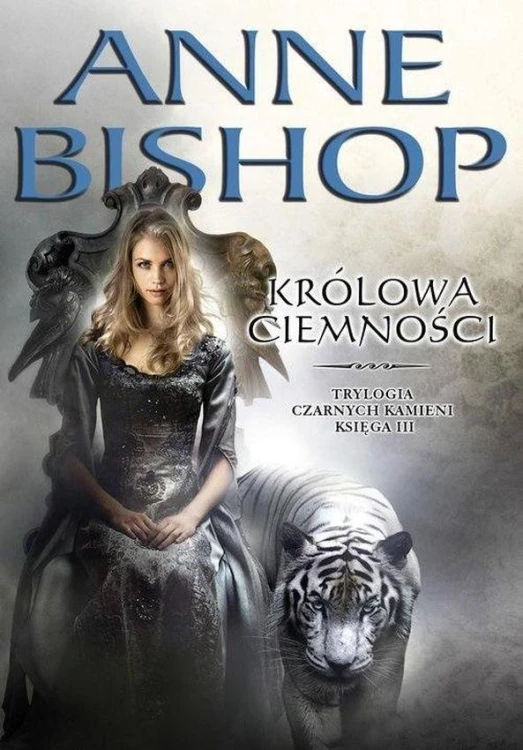 Królowa ciemności. Czarne Kamienie. Księga 3...