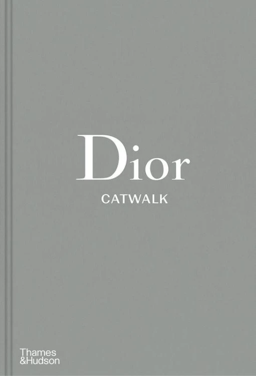 Dior Catwalk. The complete collections wer....