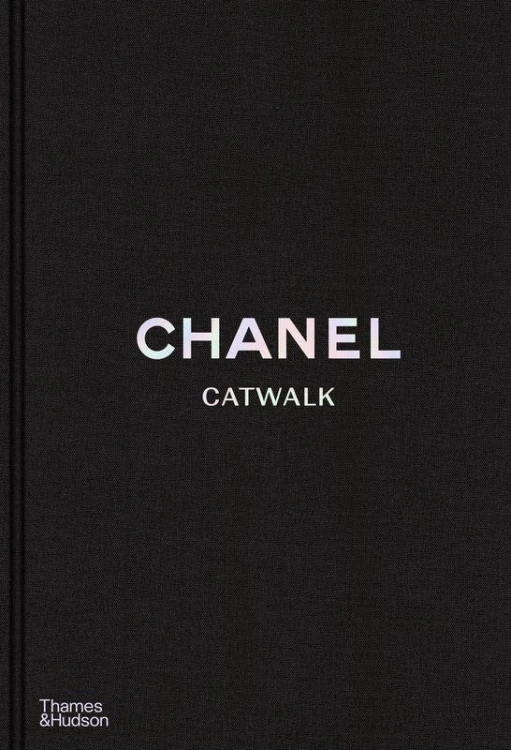 Chanel Catwalk. The complete collections wer....
